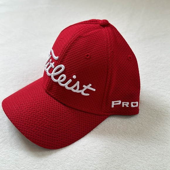 ⛳️ Titleist Tour Stretch Tech Hat - Picture 2 of 6